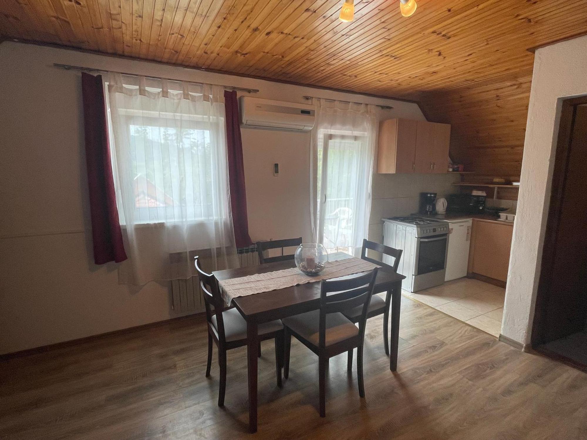 Apartments With A Parking Space Smoljanac, Plitvice - 12345 Bilik gambar